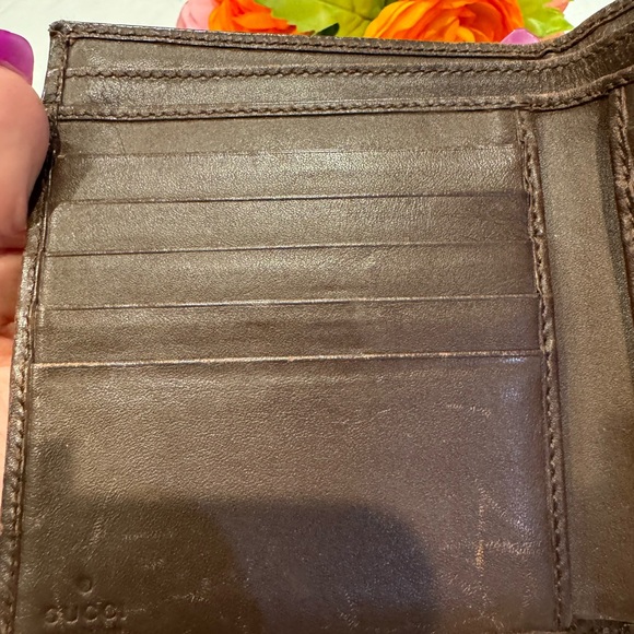 Authentic Gucci wallet - Picture 7 of 14
